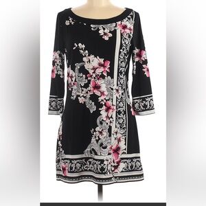 White House Black Market Size XS  Tunic. EUC